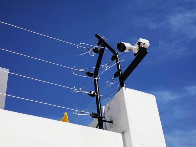 Cerco electrico cables y camaras